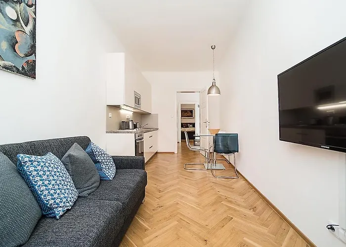 Newly Renovated 1-bed At Charles Bridge * Prága