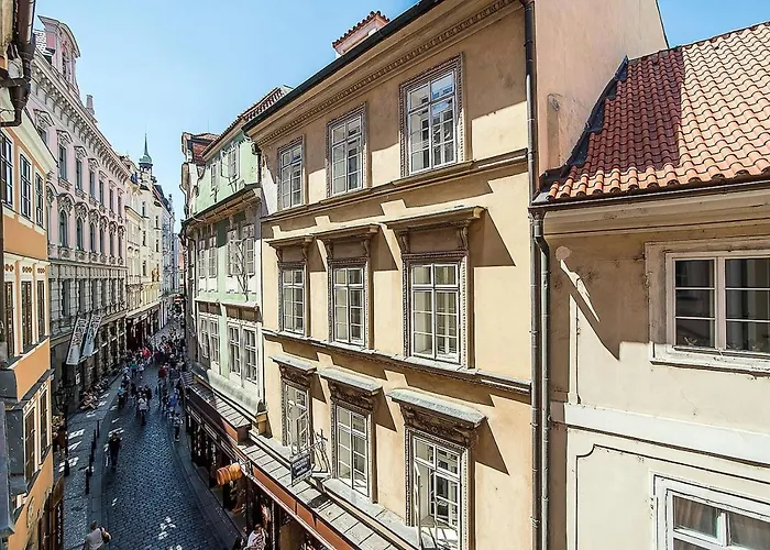 Newly Renovated 1-bed At Charles Bridge Apartman Prága
