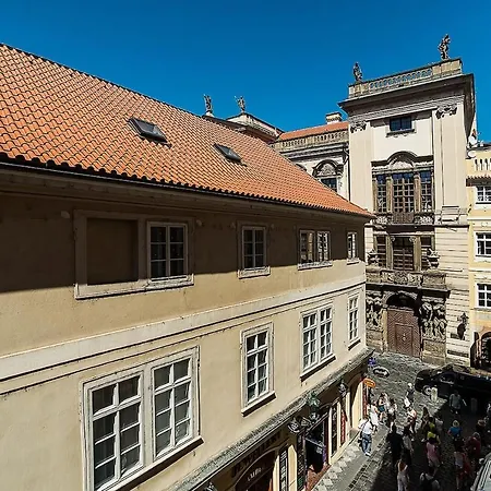 Newly Renovated 1-bed At Charles Bridge Praga