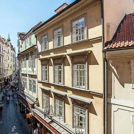 Newly Renovated 1-bed At Charles Bridge Apartamento Praga